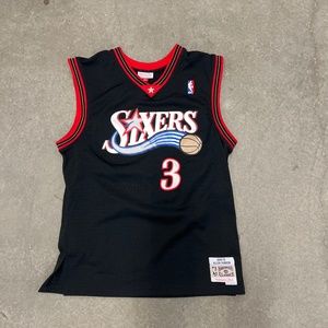 Allen Iverson Jersey - Mitchell & Ness